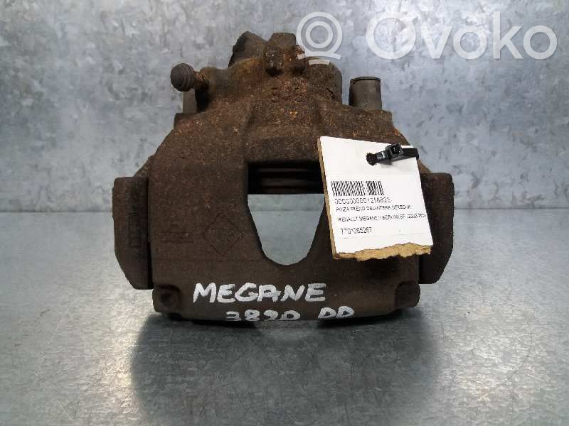 Renault Megane II Zacisk hamulcowy przedni 