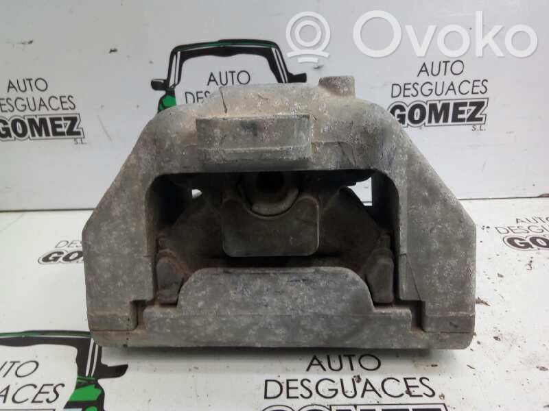 Audi A3 S3 8L Moottorin kiinnikekorvake 