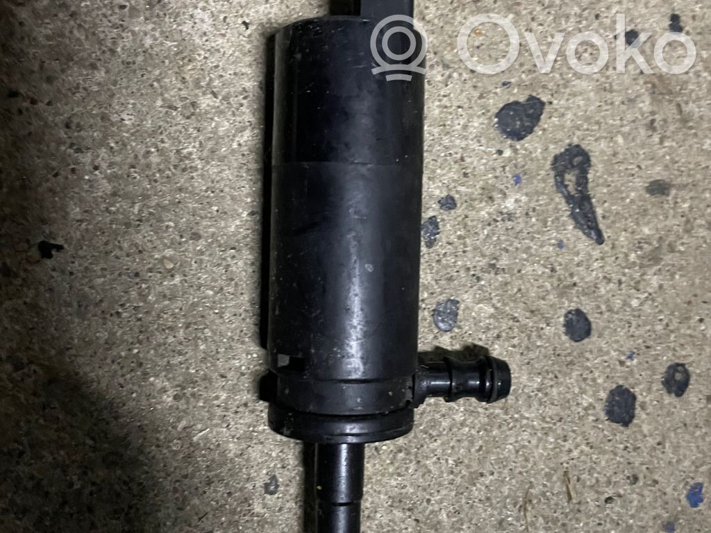 Headlight washer pump   6973097,1108659,1112804,1209387,1J0955681,2M2113K082AA,3B0955681A,67120154875,67126973097,67128362157,67128377430,67128377613,YM2113K082BA