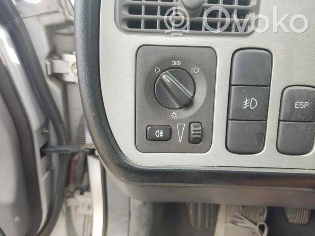 Light switch   4616124