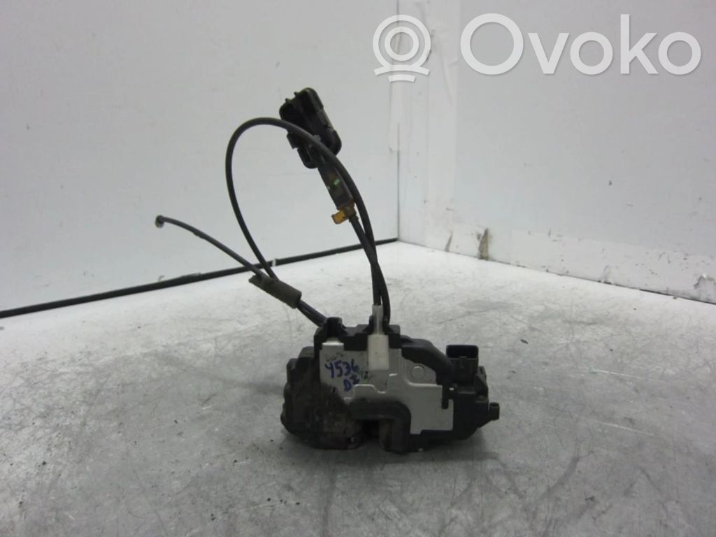 Renault Clio III Front door lock 