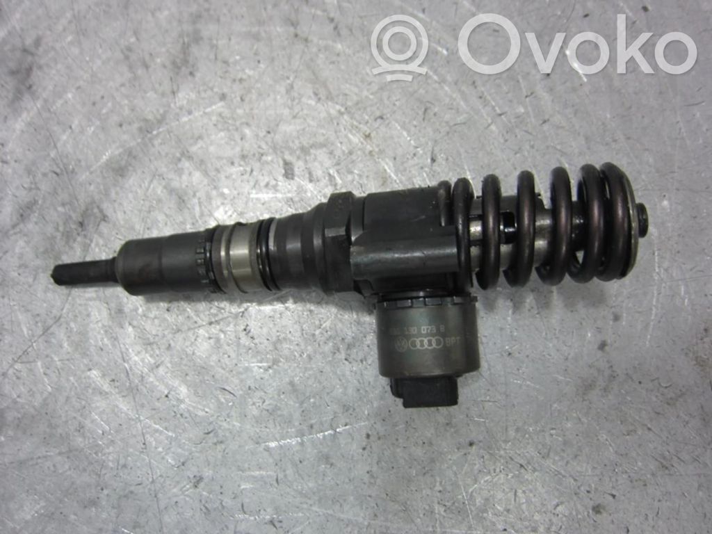 Volkswagen Golf V Injecteur de carburant