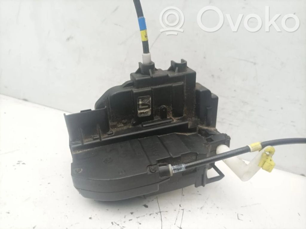 Nissan Micra Zamek drzwi przednich 