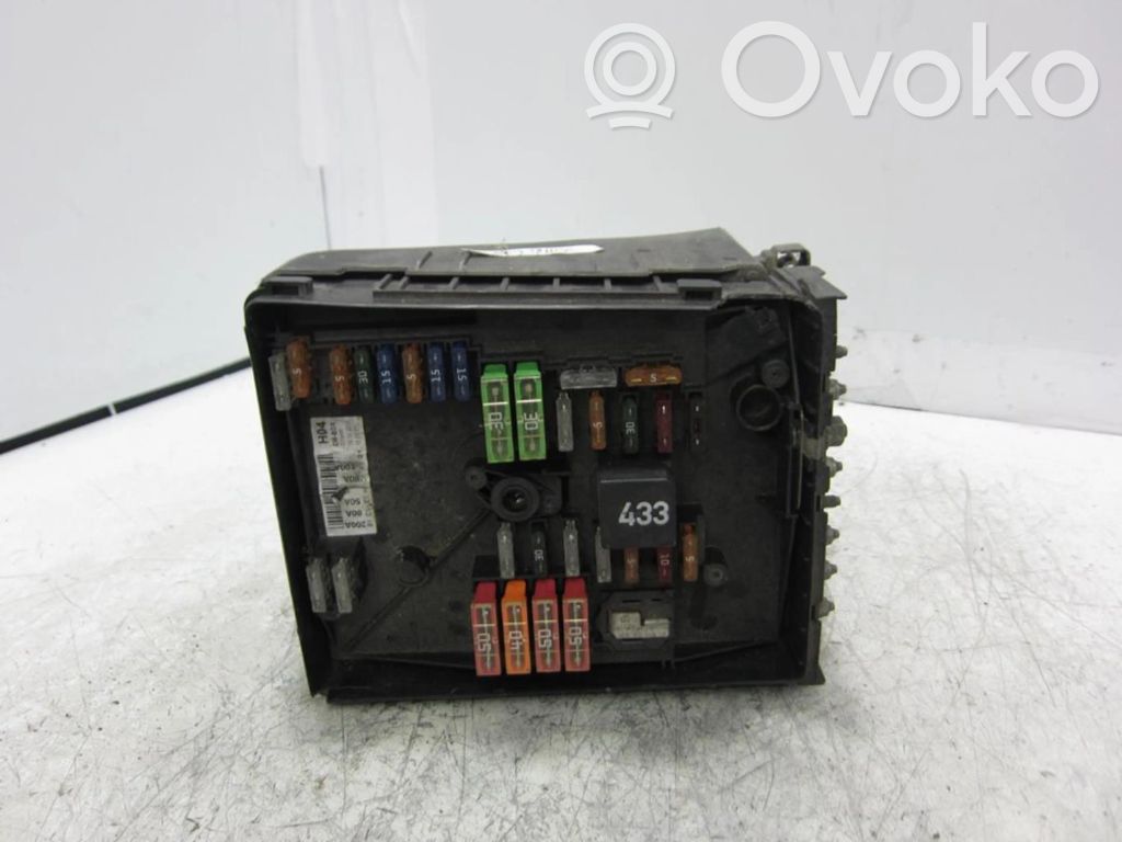 Volkswagen Golf V Módulo de fusible 