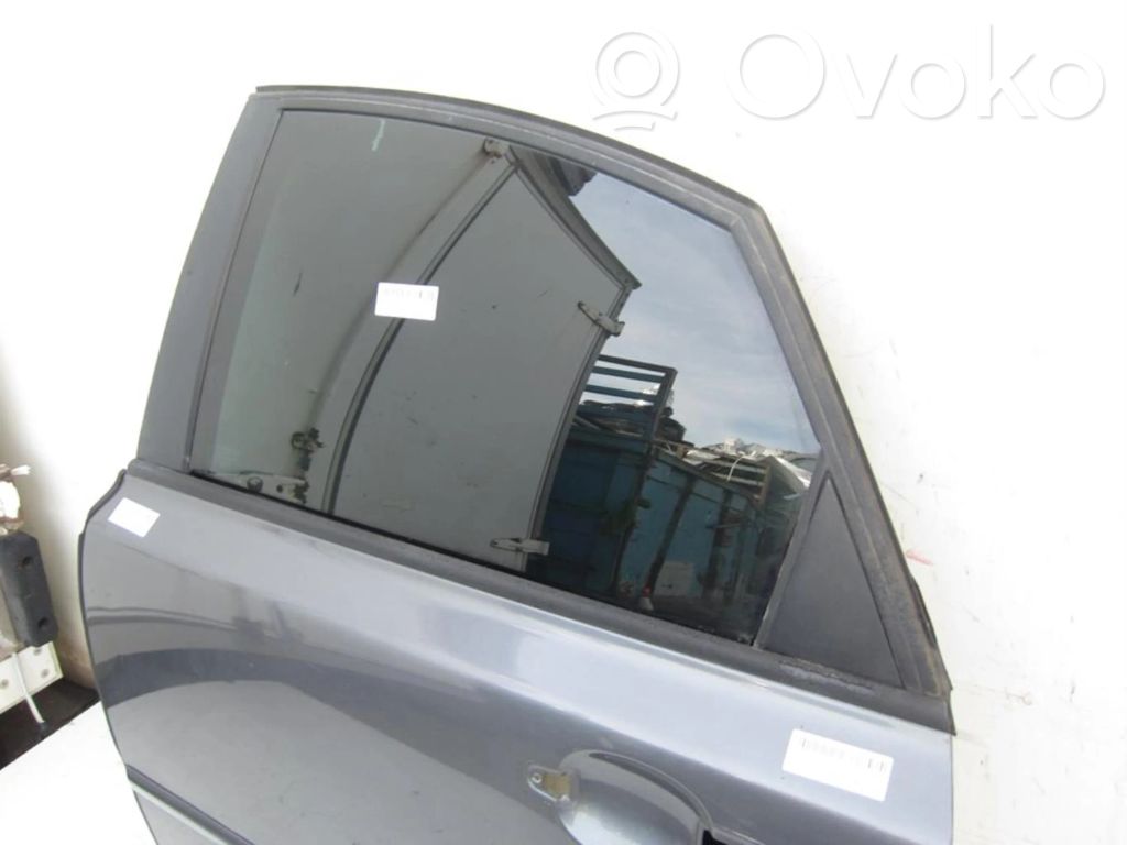 Vidrio lateral trasero   43R001105