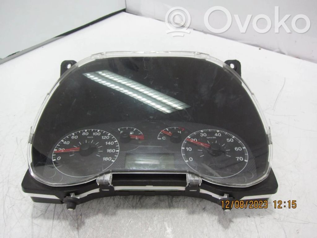 Fiat Punto (199) Vitezometru (grup de instrumente) 