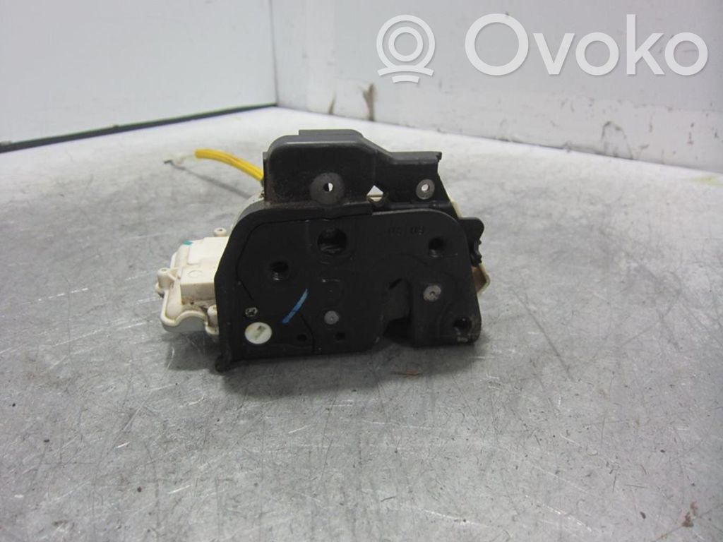 Audi A3 S3 A3 Sportback 8P Serratura portiera anteriore 
