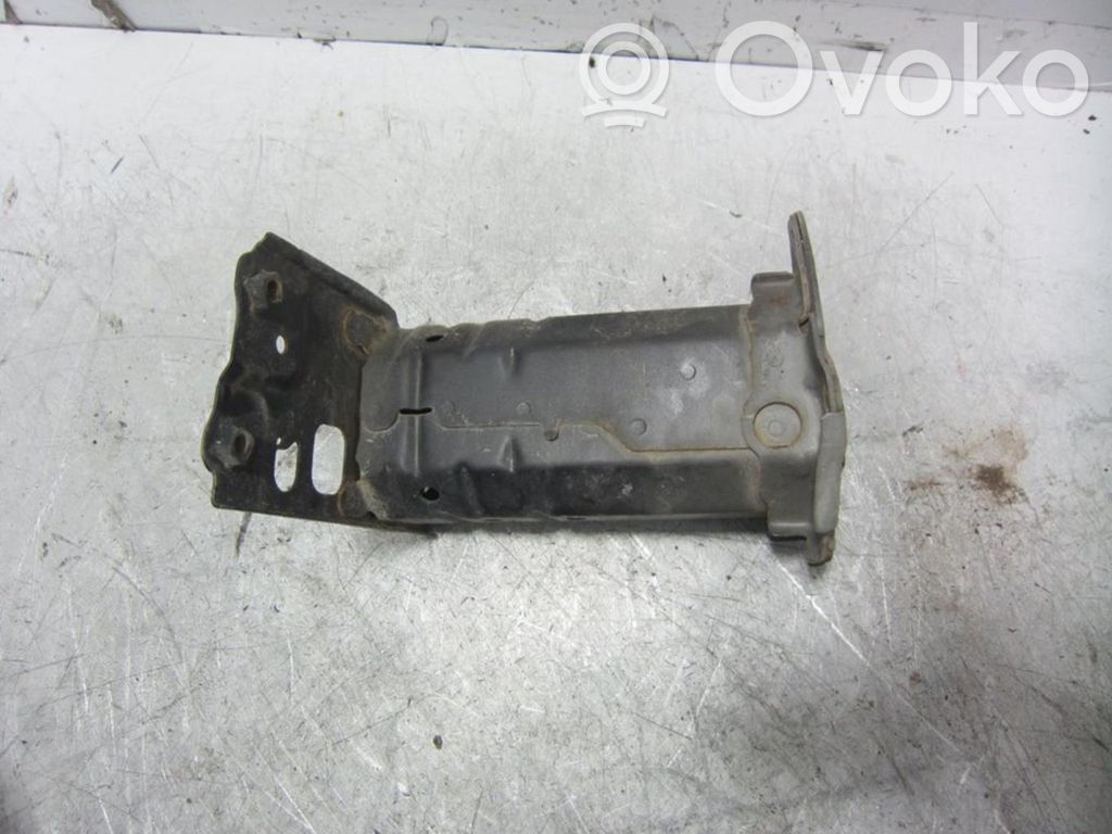 Toyota Avensis T220 Suport montare bară spate 