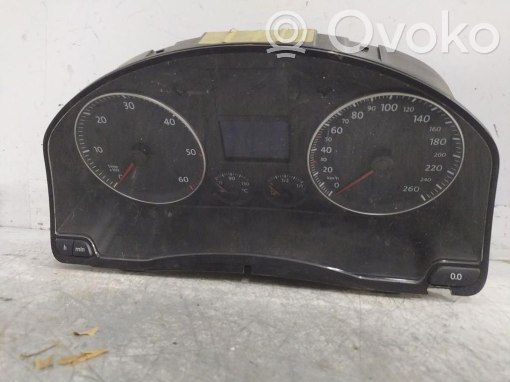 Volkswagen Golf V Speedometer (instrument cluster) 