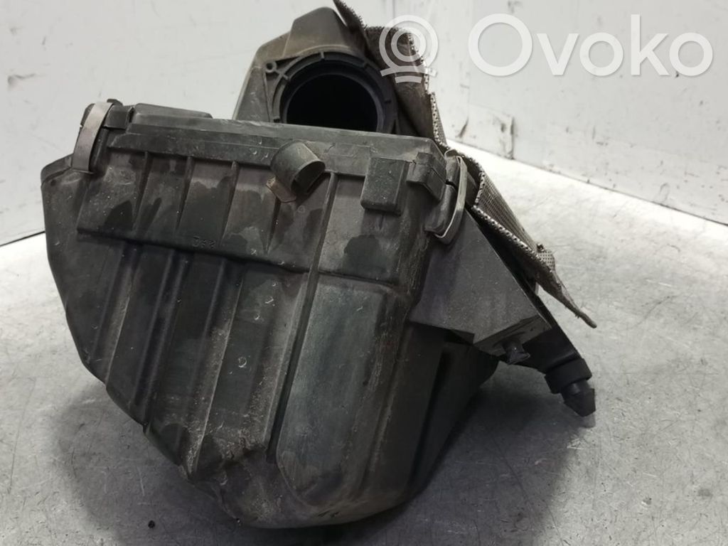 Volkswagen PASSAT Scatola del filtro dell’aria 