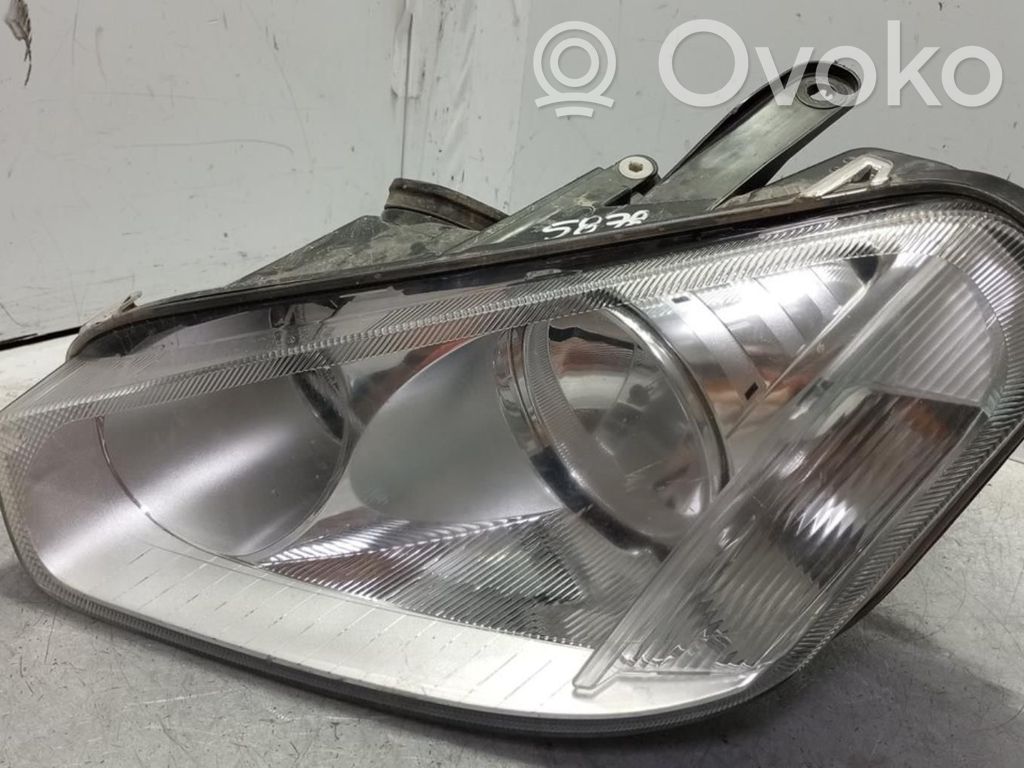 Ford C-MAX I Faro/fanale 