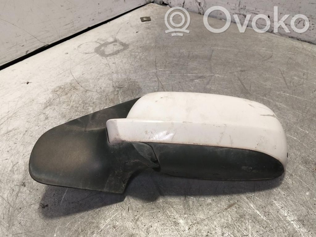 Volkswagen Golf V Wykończenie lusterka wstecznego 