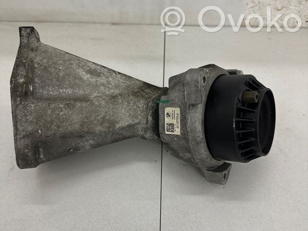 BMW 4 F32 F33 Engine mounting bracket 