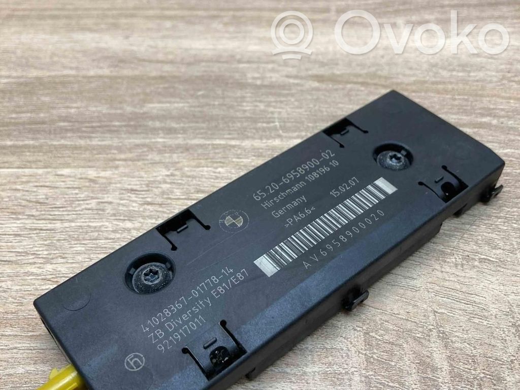 BMW 1 E81 E87 Antenos stiprintuvas 