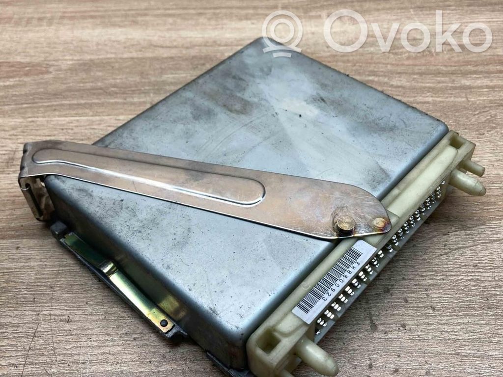 Volvo S70  V70  V70 XC Блок управления двигателем ECU 
