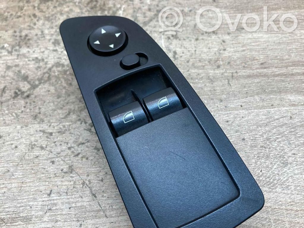 BMW 1 E81 E87 Electric window control switch 