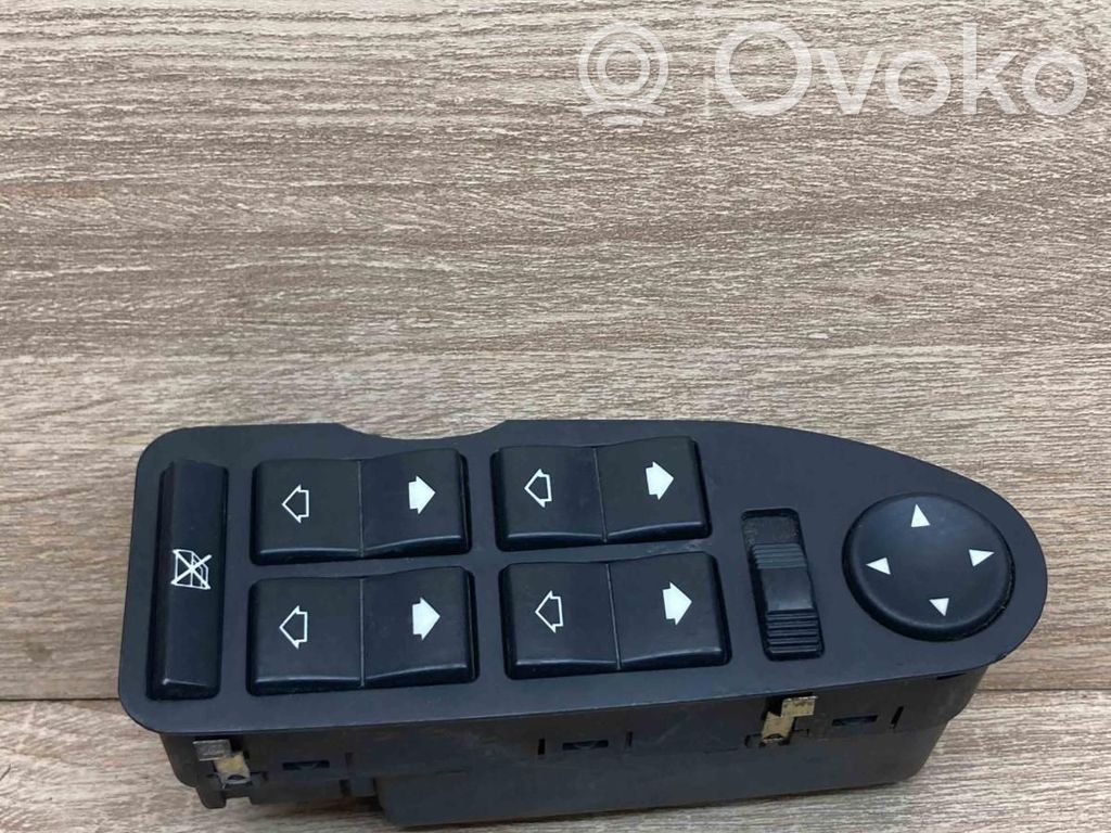 BMW 7 E38 Electric window control switch 