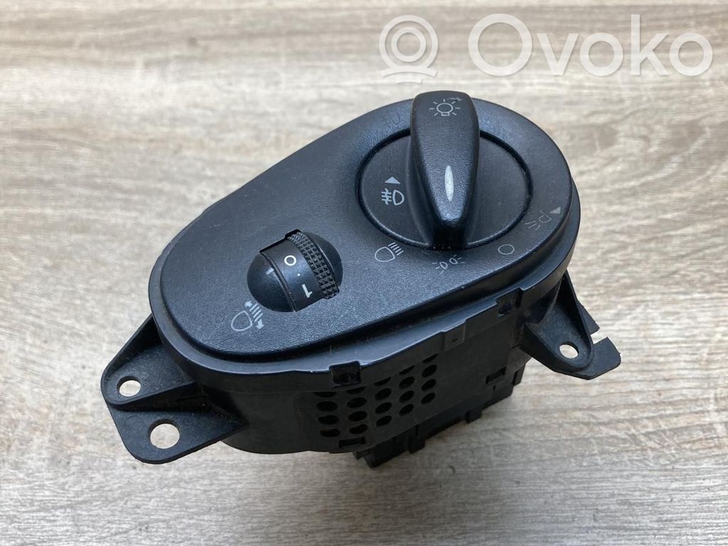Light switch   98AG13A024CH