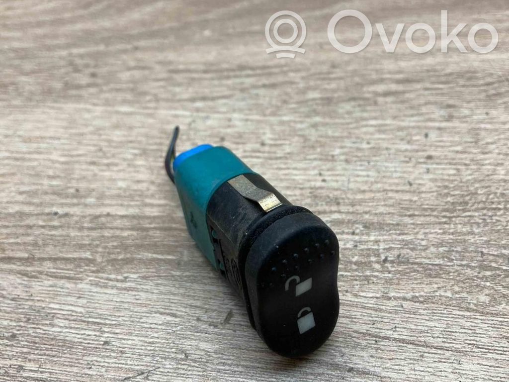 Ford Focus Central locking switch button 
