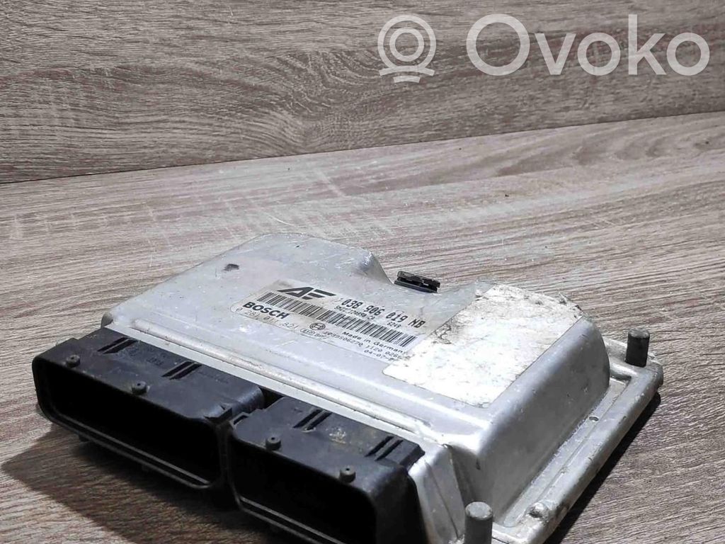 Engine control unit/module ECU   038906019NB,0281011821