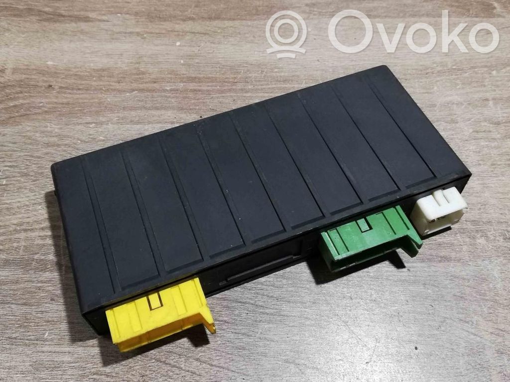 BMW 5 E34 Komforto modulis 