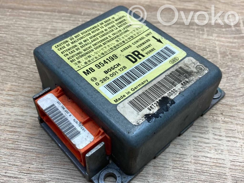 Mitsubishi Carisma Airbag control unit/module 
