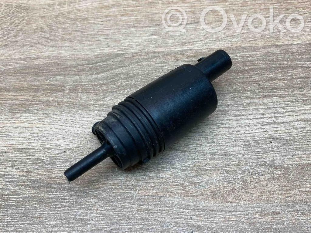 Headlight washer pump   8377612,23557610