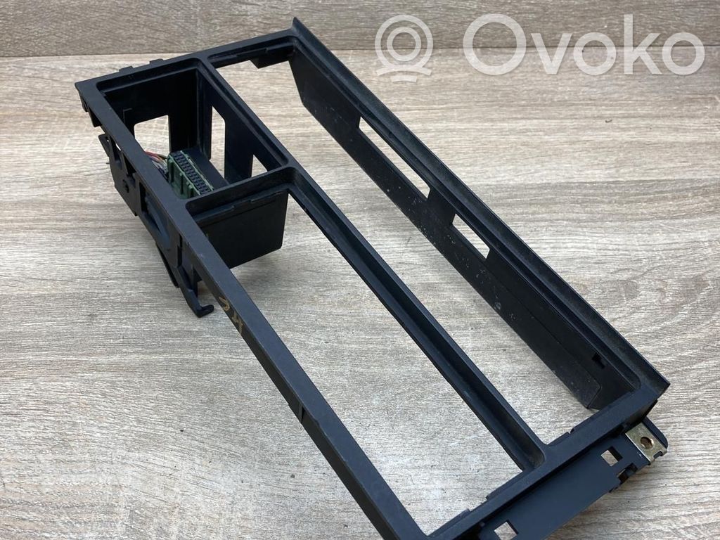 BMW 5 E34 Radio/GPS head unit trim 