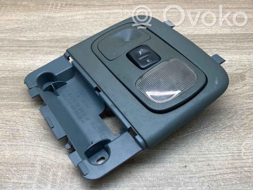 Renault Scenic I Priekinių vietų apšvietimo žibintas 