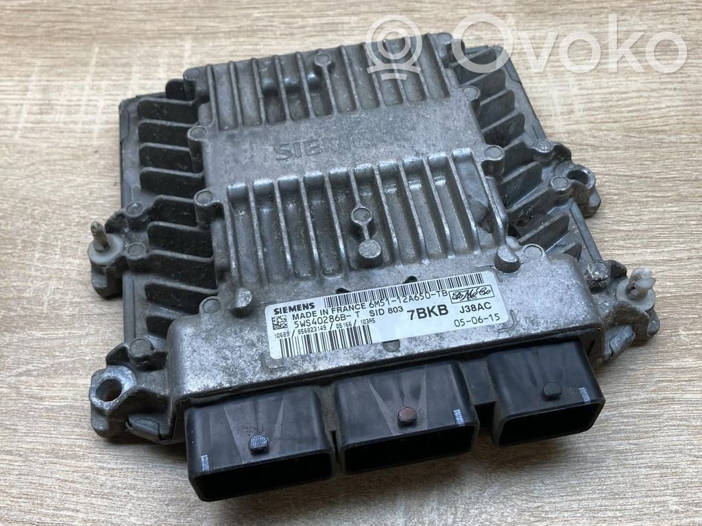 Ford Focus C-MAX Engine control unit/module ECU 