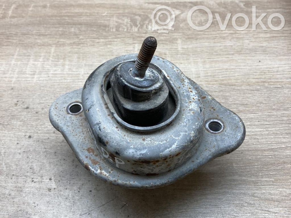 BMW X3 E83 Engine mount bracket 
