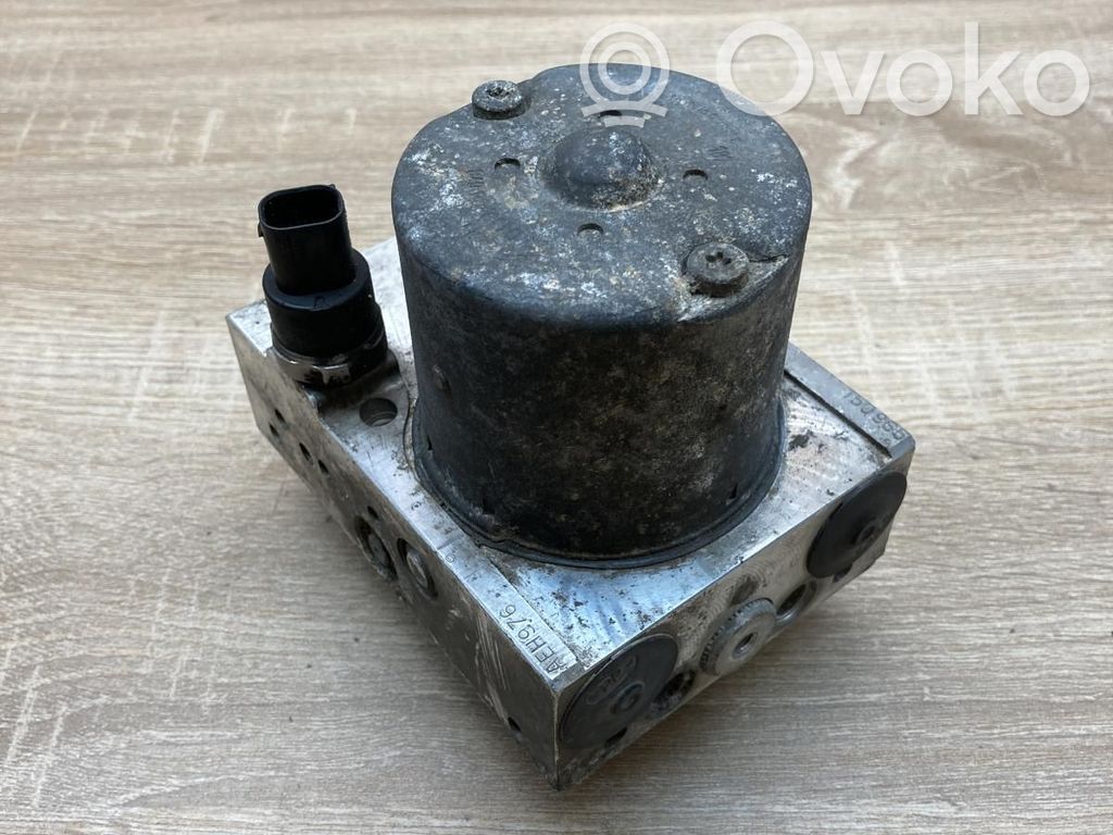 BMW 5 E39 ABS Pump 