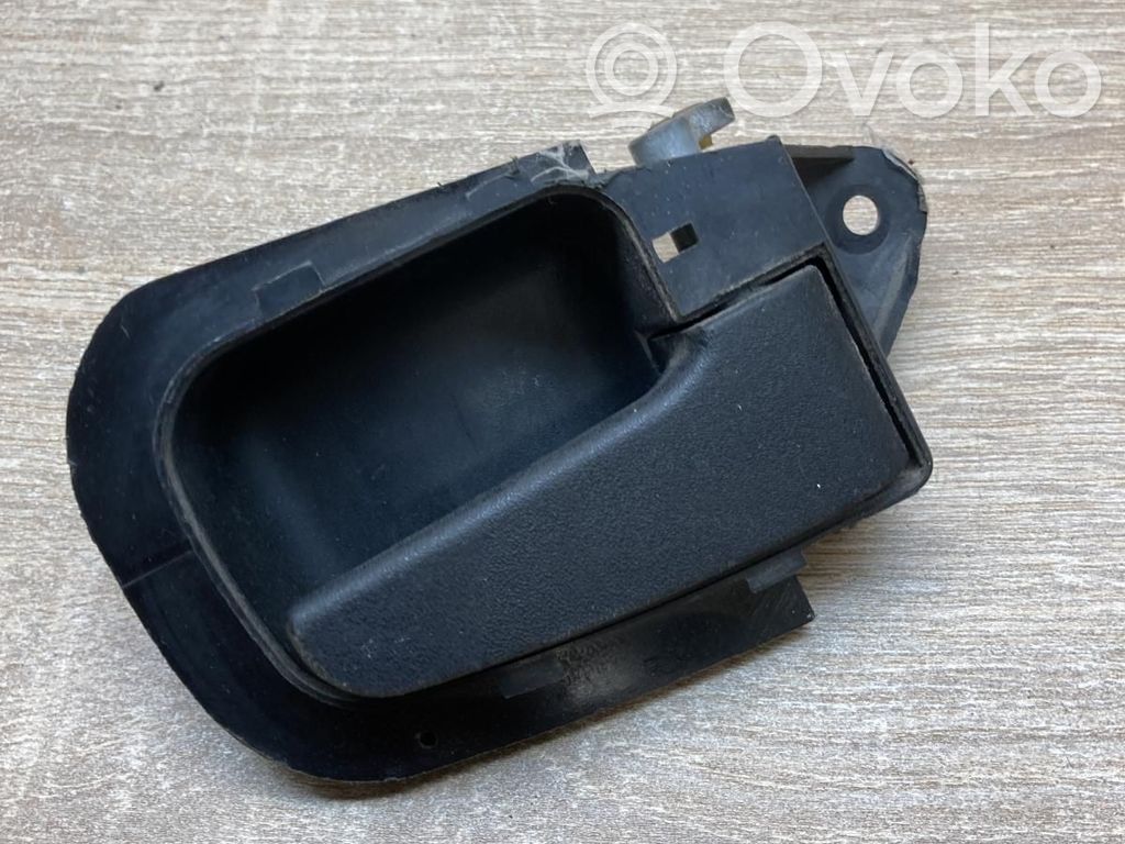 BMW 3 E36 Manecilla interna puerta delantera 