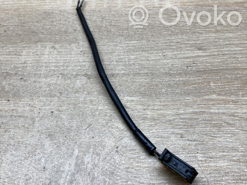 BMW 1 E81 E87 Plug wire 