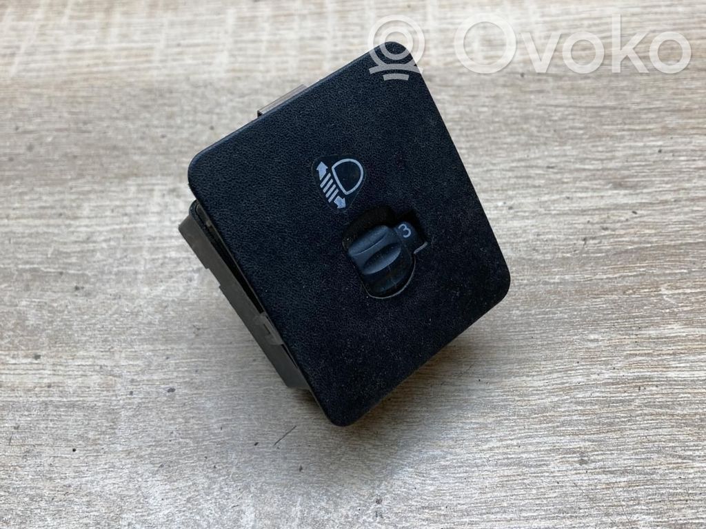 Renault 19 Bouton commande réglage hauteur de phares 