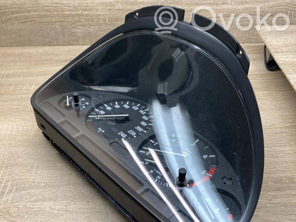 BMW 5 E39 Speedometer (instrument cluster) 
