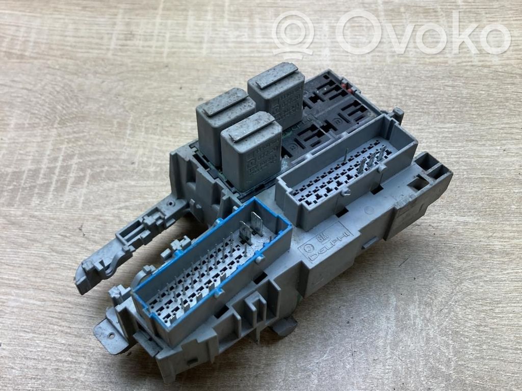 Ramka / Moduł bezpieczników   09115146,13100504