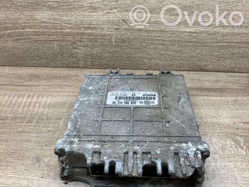 Volkswagen Golf III Engine control unit/module 