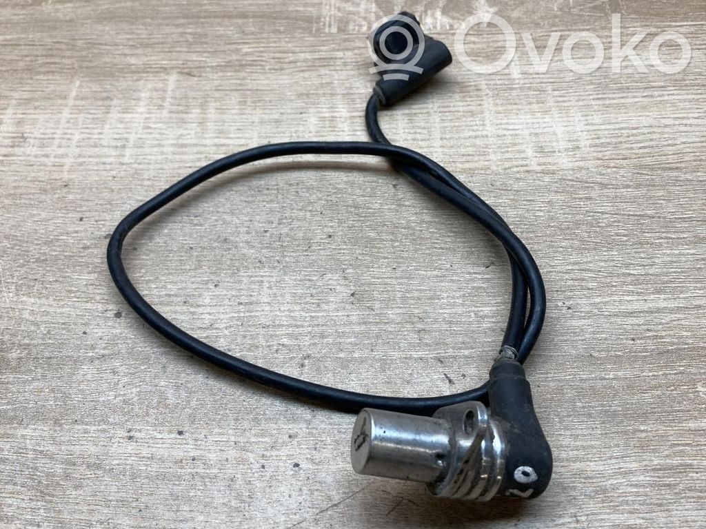BMW 7 E32 Crankshaft position sensor 