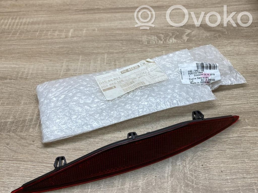 Volkswagen Golf VII Reflector spate 