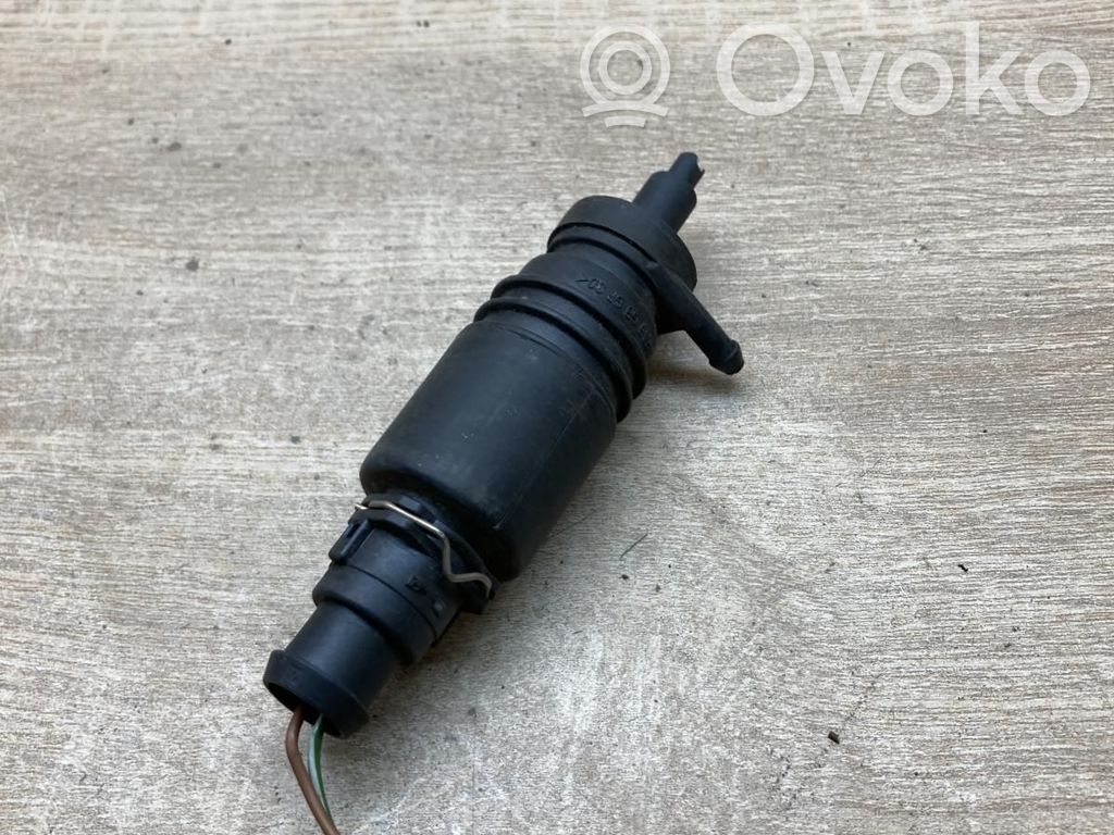 Audi 100 S4 C4 Bomba del líquido limpiaparabrisas luna delantera 