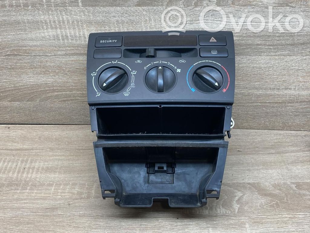 Toyota Corolla E120 E130 Climate control unit 