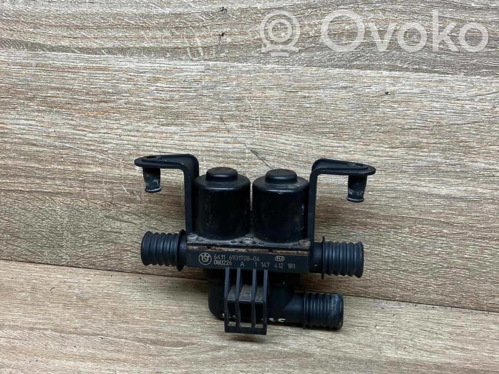 BMW 5 E60 E61 Coolant heater control valve 