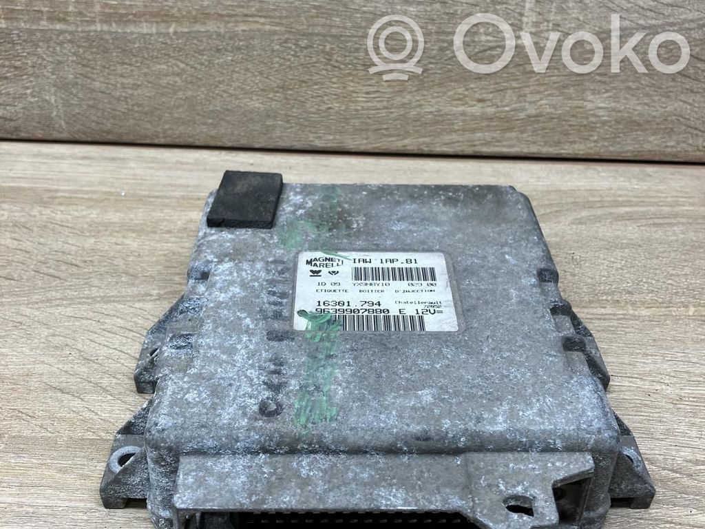 Peugeot 206 Engine control unit/module 