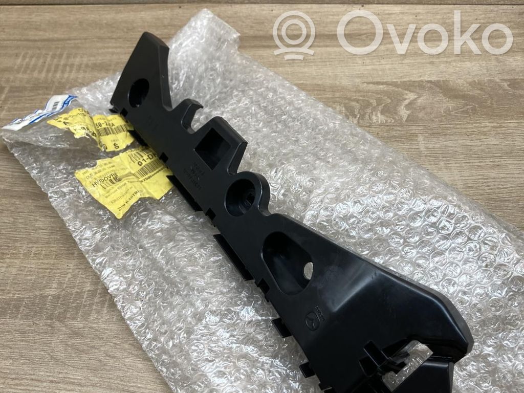 Mazda 3 III Rear bumper mounting bracket 