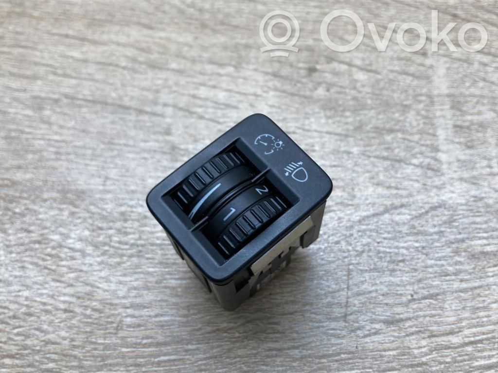 Volkswagen PASSAT CC Comutator control nivel faruri 