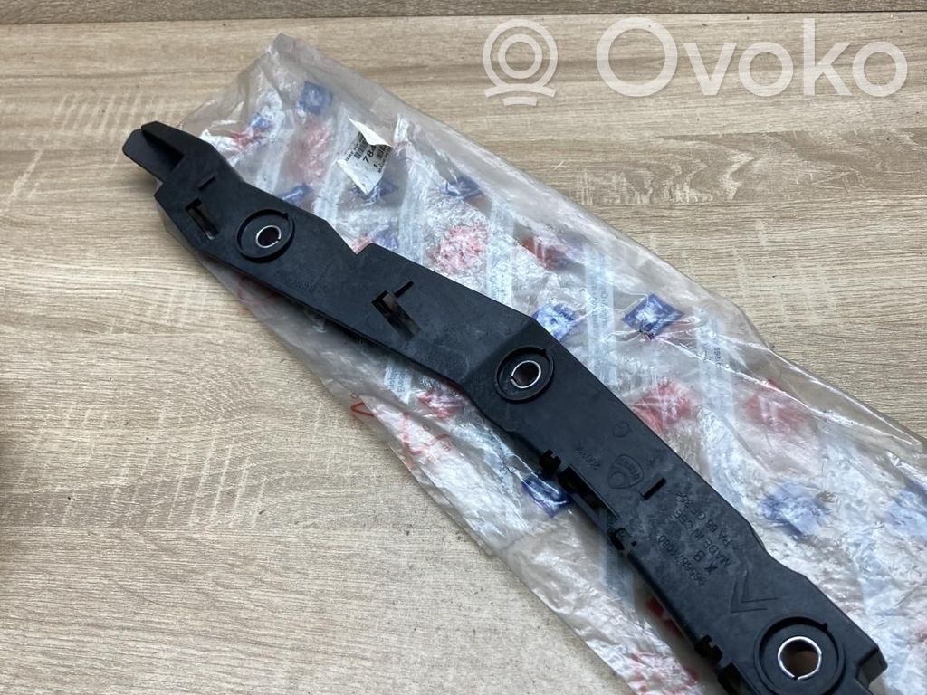Citroen C4 I Picasso Front bumper mounting bracket 