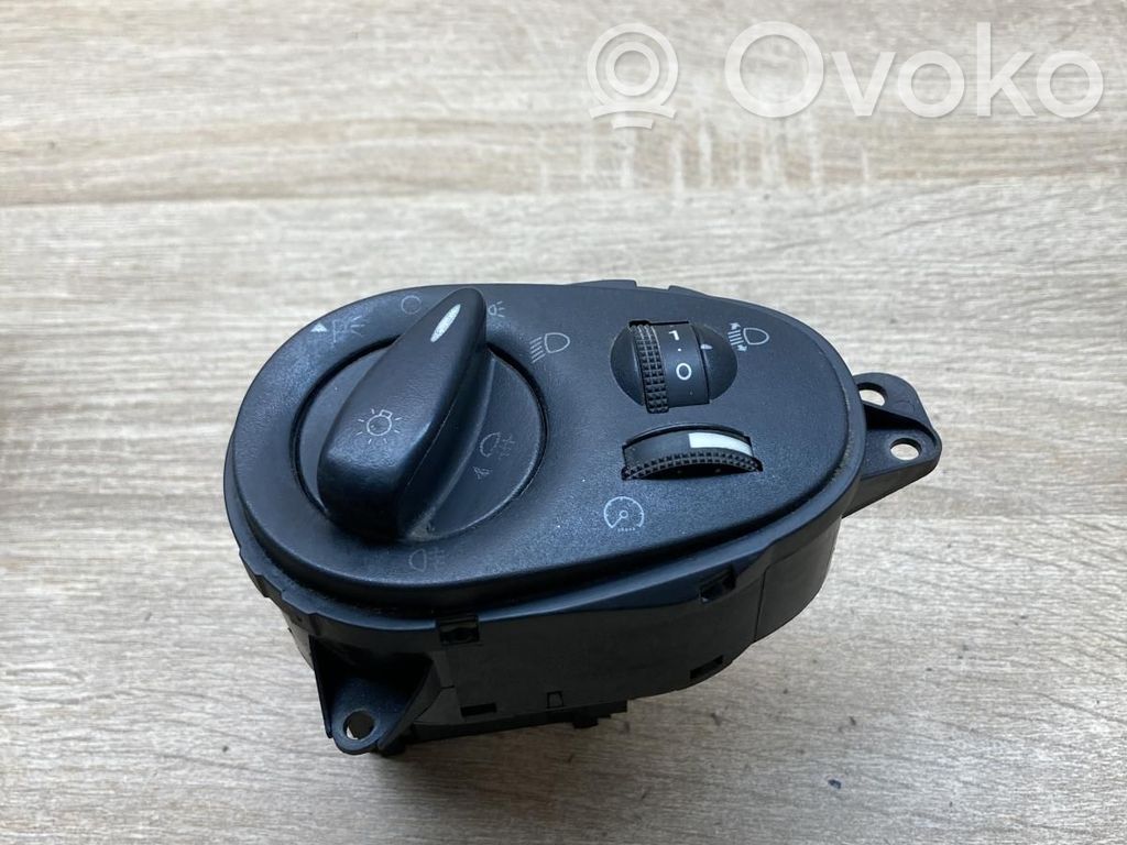 Ford Focus Light switch 