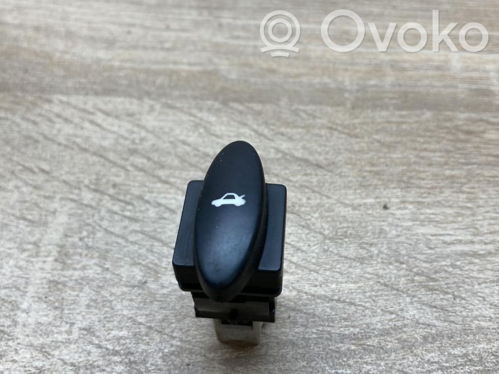 Citroen C5 Przełącznik / Przycisk otwierania klapy bagażnika 