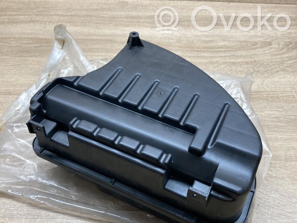 Opel Corsa B Air filter box 